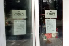 Már az is hír, ha nem zár be egy étterem: Sopront, majd Győrt is elérte a vendéglátóipar válsága