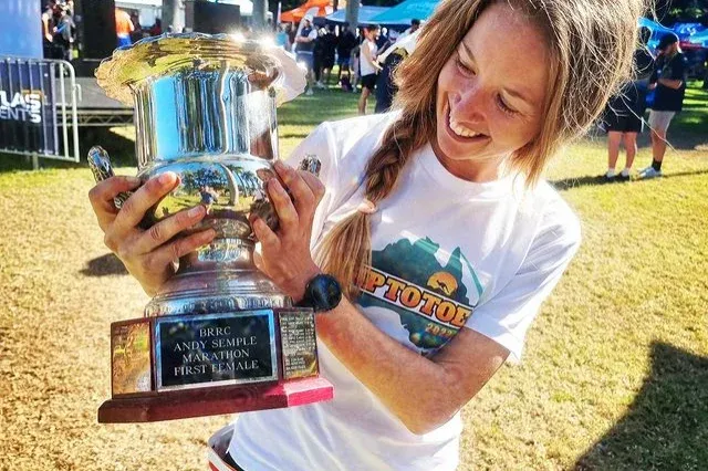 150 napon át mindennap lefutotta a maratont egy ausztrál nő