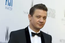 Jeremy Renner hazakerült a kórházból