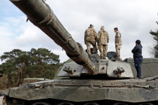 Dőlnek a fegyverszállítási tabuk, de mire megy ezzel Ukrajna?