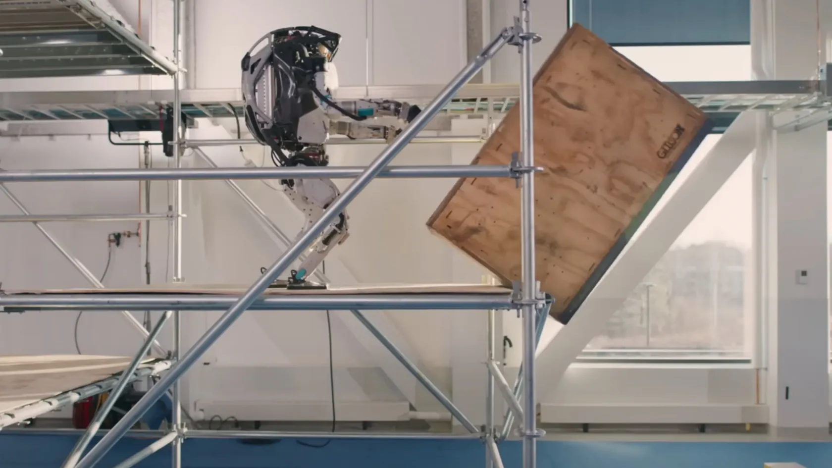 Ha csak egy szaltózó robotos videót néz ma meg, ez legyen az