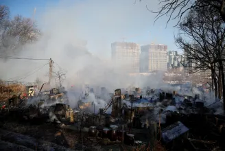 Több száz embert kellett evakuálni a Szöul nyomornegyedében pusztító tűz miatt