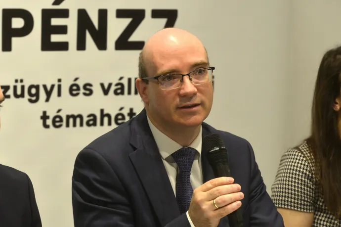 Hétfőtől sztrájkolnak a tanárok, csütörtökre hívta az államtitkár tárgyalni őket