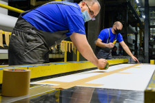 Duplázódtak a magyar keresetek 12 év alatt, mégis hátul toporognak az uniós mezőnyben