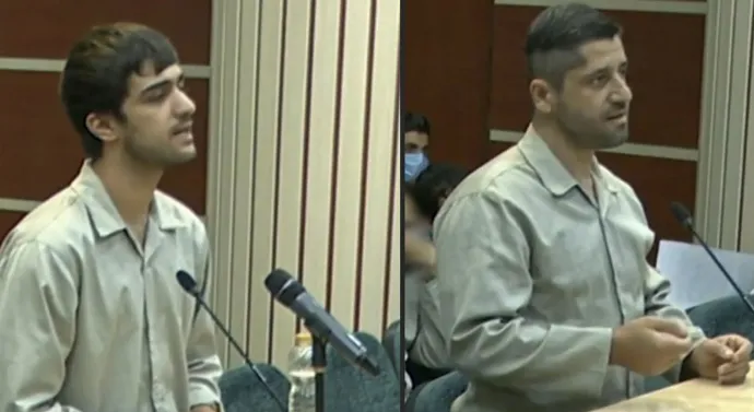 Mohammad Mahdi Karami és Seyyed Mohammad Hosseini pere az iráni állami televízió felvételén. A két férfit az iráni Baszídzs félkatonai erő egyik tagjának megölésének vádjával végezték ki. – Forrás: AFP