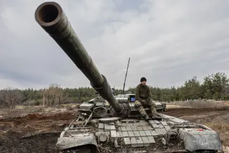 ARTE: Ukrajna tankokat kér, közben pedig telefonos forródróttal segíti a magukat megadó orosz katonákat