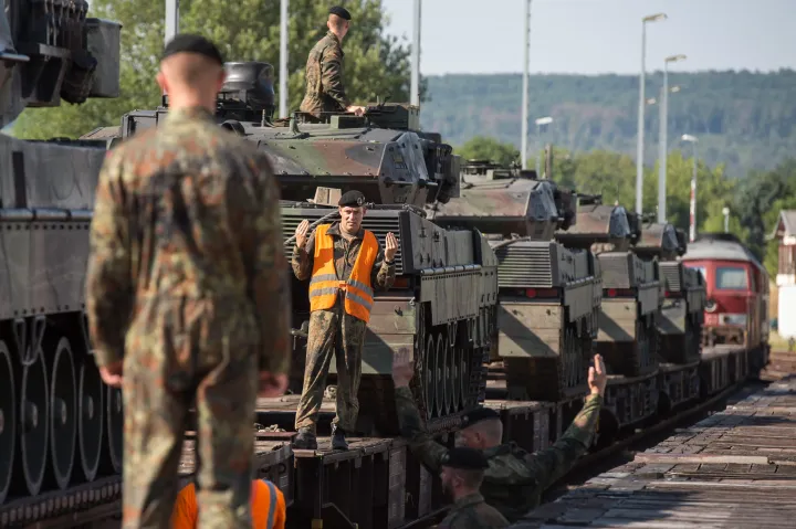 Amerikai kompromisszum, lengyel zsarolás is kellett a német harckocsiszállításokhoz