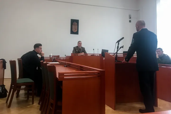 Tanúmeghallgatás a mohácsi rendőrök tárgyalásán 2023. január 25-én – Fotó: Mizsur András / Telex