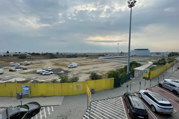 A nyári csúcsszezonra elkészül a budapesti repülőtér nagy parkolója