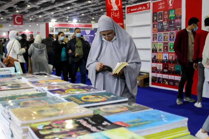 Akkora az infláció Egyiptomban, hogy már könyveket is lehet részletre vásárolni