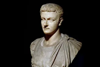 Caligula római császár egyszer hadat üzent a tengernek