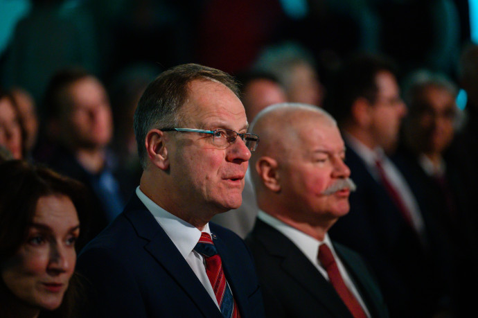 Nem szaladt volna bele az Erasmus-pofonba a kormány, ha van fék és ellensúly