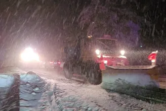 Vasárnap még kilenc délkelet-romániai országúton volt leállítva a forgalom a havazás miatt