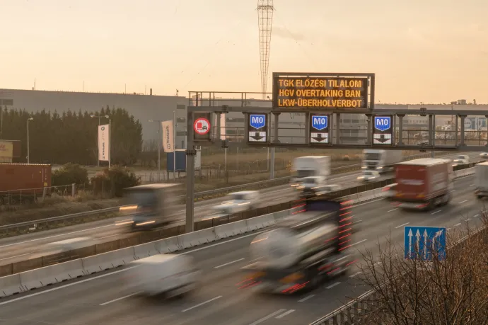 Titkolja a kormány, mekkora lehet a nyeresége Mészáros és Szíjj autópályákat üzemeltető cégének