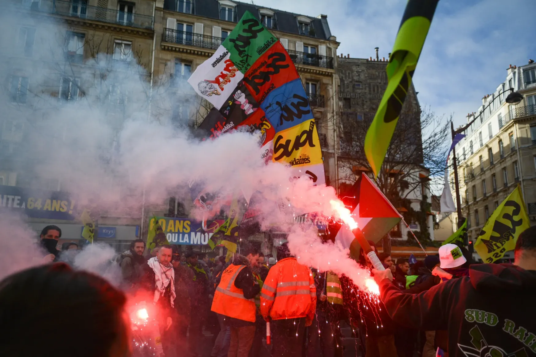 Milliók tüntetnek a francia nyugdíjrendszer reformja ellen, pedig tényleg fenntarthatatlan