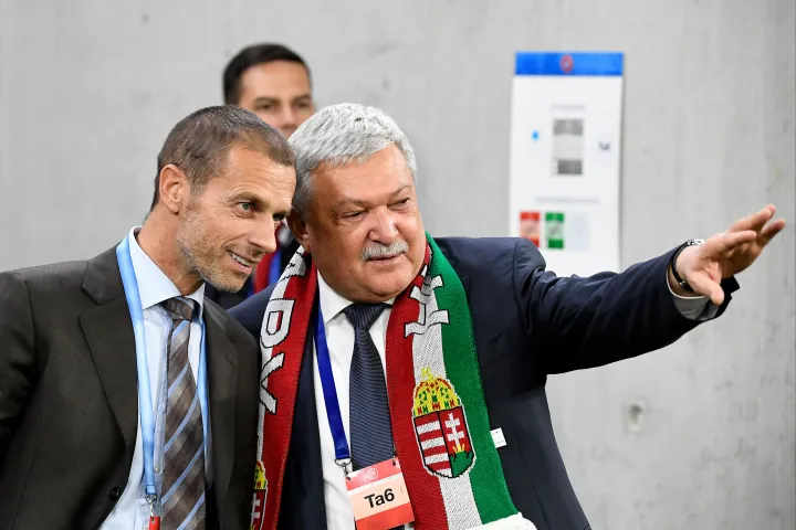 Csányi Sándor: A Nagy-Magyarország-jelképet és az árpádsávos zászlót is próbáljuk elfogadtatni az UEFA-val