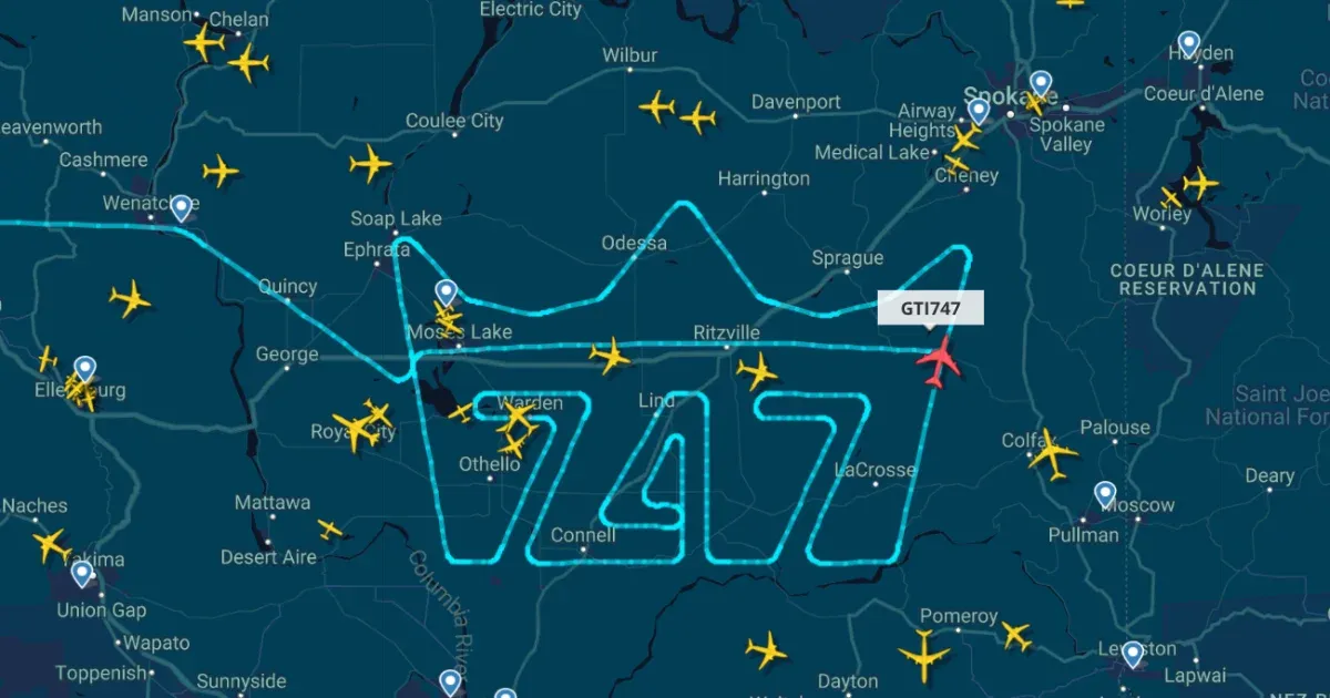 Hatalmas koronát rajzolt az égre az utolsó Boeing 747-es