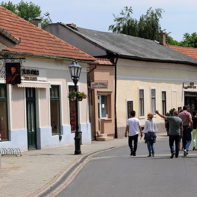 Tokaj, Gyula, Pécs és Budapest környékén már több volt a turista tavaly, mint a járvány előtt