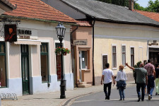Tokaj, Gyula, Pécs és Budapest környékén már több volt a turista tavaly, mint a járvány előtt
