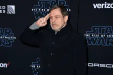 Mark Hamill dedikált Star Wars-posztereket árverez el, hogy pénzt gyűjtsön az ukrán hadseregnek