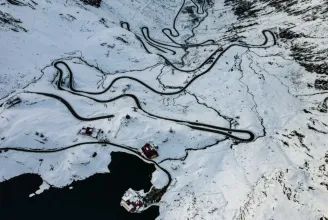 Kétméteres a hóréteg a Bâlea-tónál