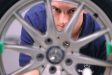 Most már elszívják a magyar dolgozókat a multik - a munkahelyteremtő mítosz nyomában
