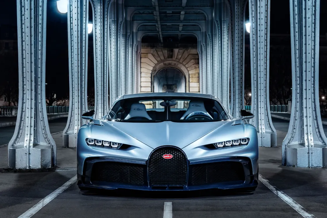 Mi a fenéért ad valaki 4,7 milliárd forintot egy Bugattiért? Megkérdeztük a motor magyar tervezőjét