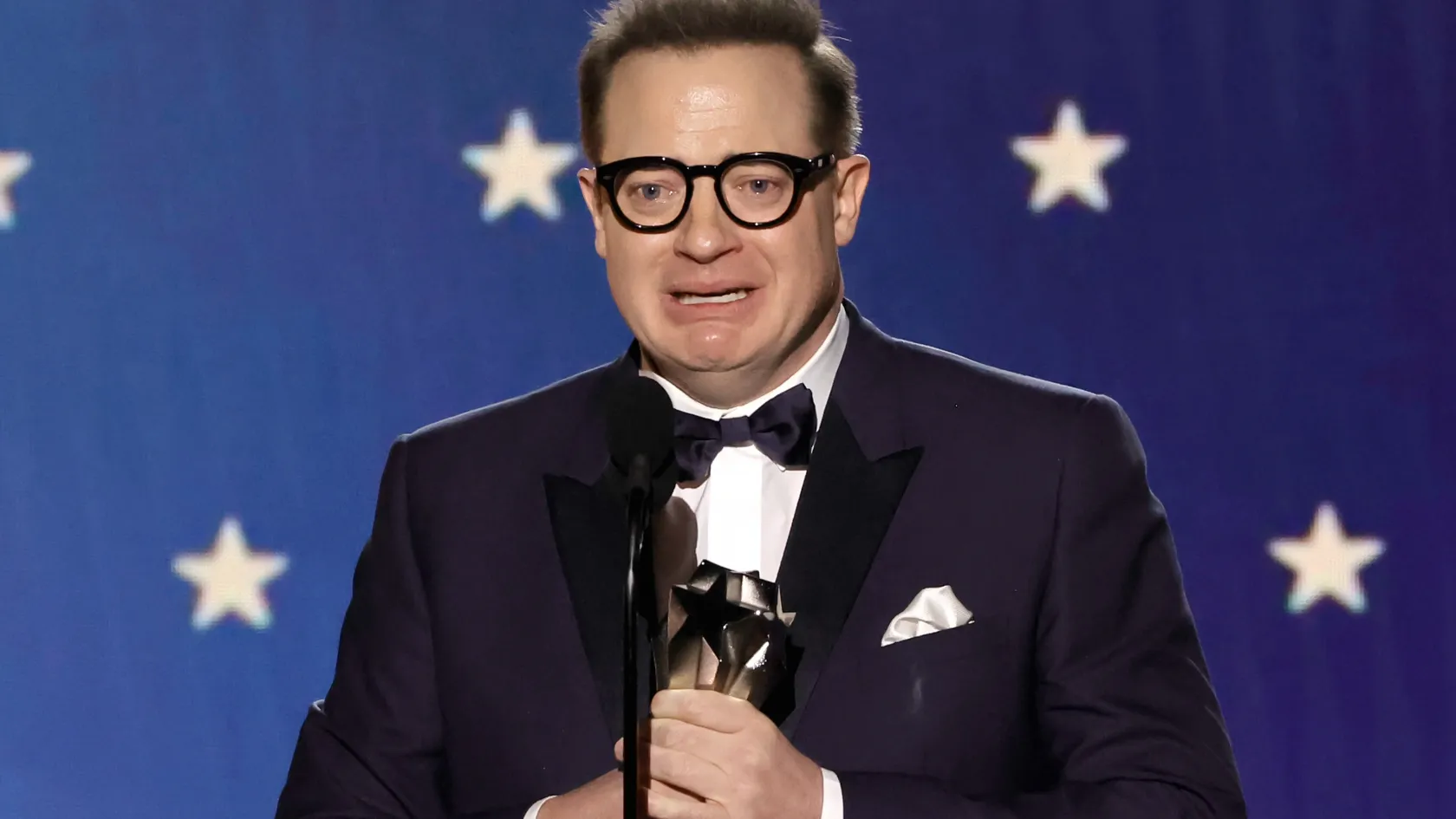 Annyi hányattatás után még mindig itt van – Brendan Fraser visszatérése