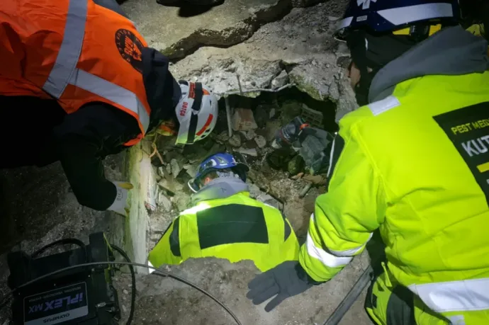 At least 32 survivors rescued by Hungarian teams from rubble in Turkey so far