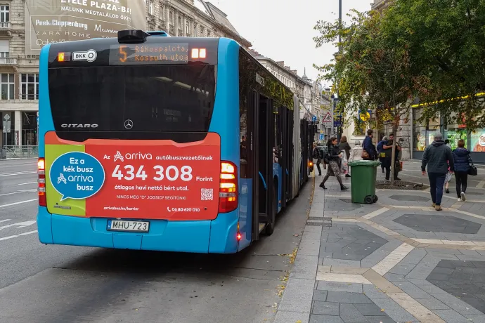 434 ezer forint nettó fizetés, könnyített jogosítványszerzés – és mégis tombol a buszsofőrhiány