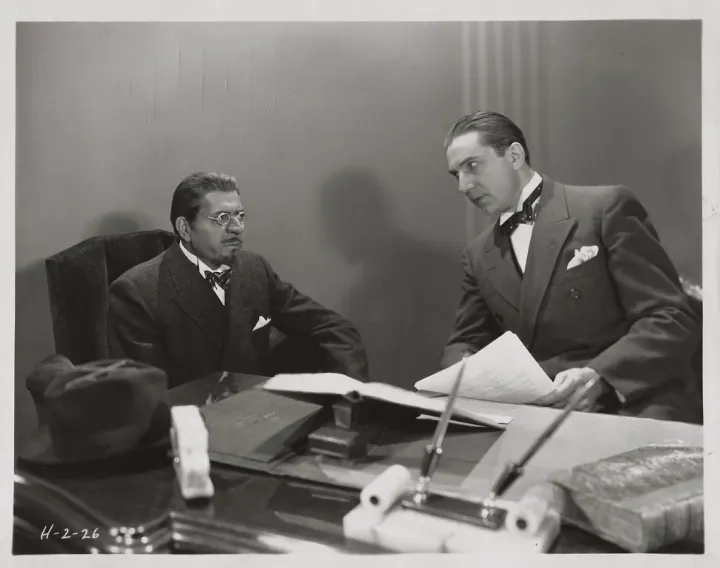 Részlet a filmből, balra Baxter, jobbra Lugosi – fotó: 20th Century Studios