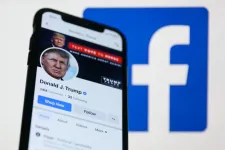 Visszaállították Trump fiókjait a Facebookon és az Instagramon is