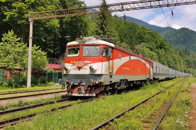 Márciustól ugyanazon az oldalon több vasúti társaság járataira is lehet jegyet vásárolni