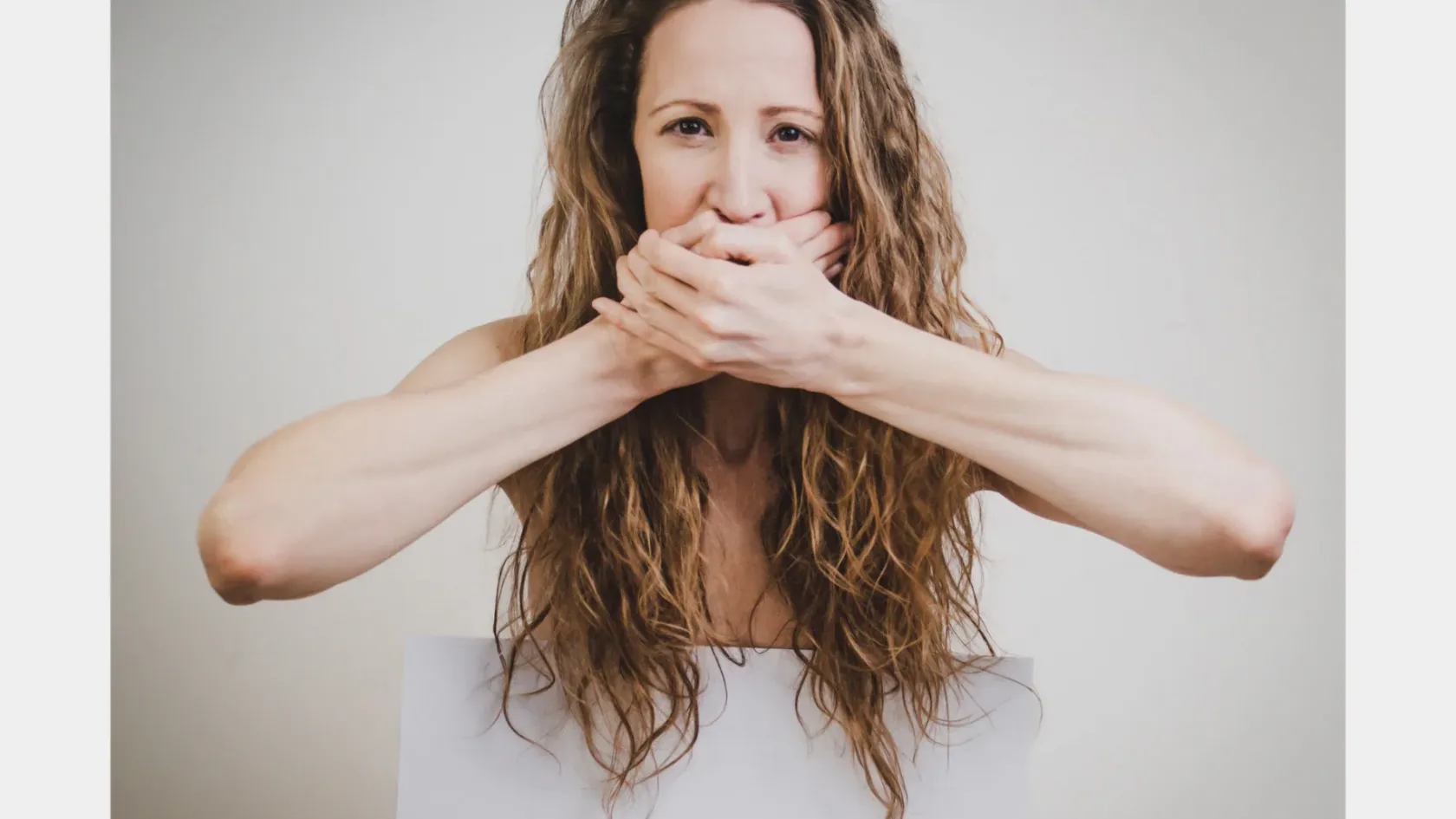 A színésznő nem kurva, a kommentelő viszont közszereplő