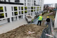 Megvizsgálta az építési felügyelőség, rosszul volt építve a támfal, amely 6 autót rongált meg Kolozsváron