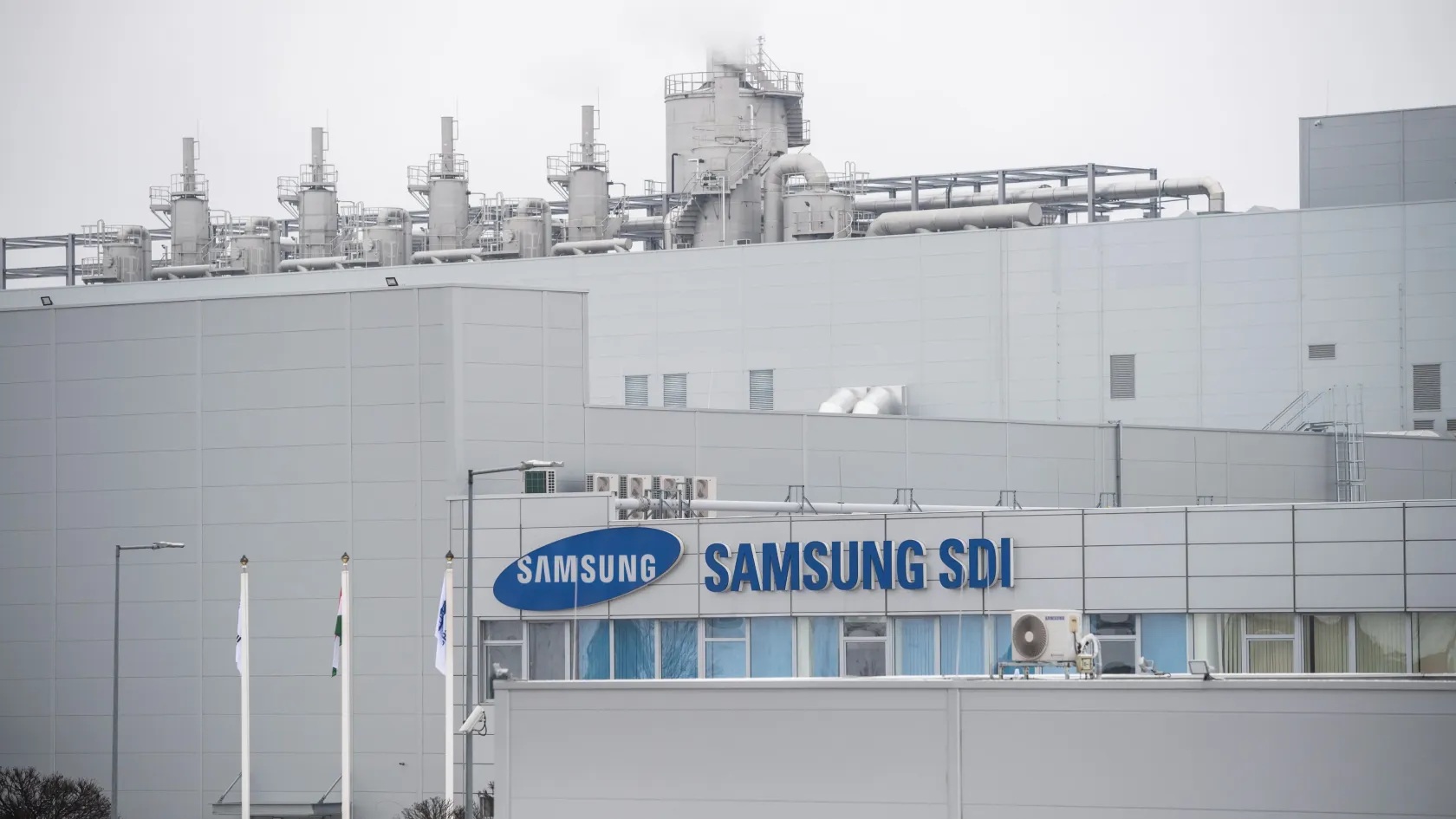 Hiába tiltakozott a lakosság, megkapta az újabb engedélyt a gödi Samsung-gyár