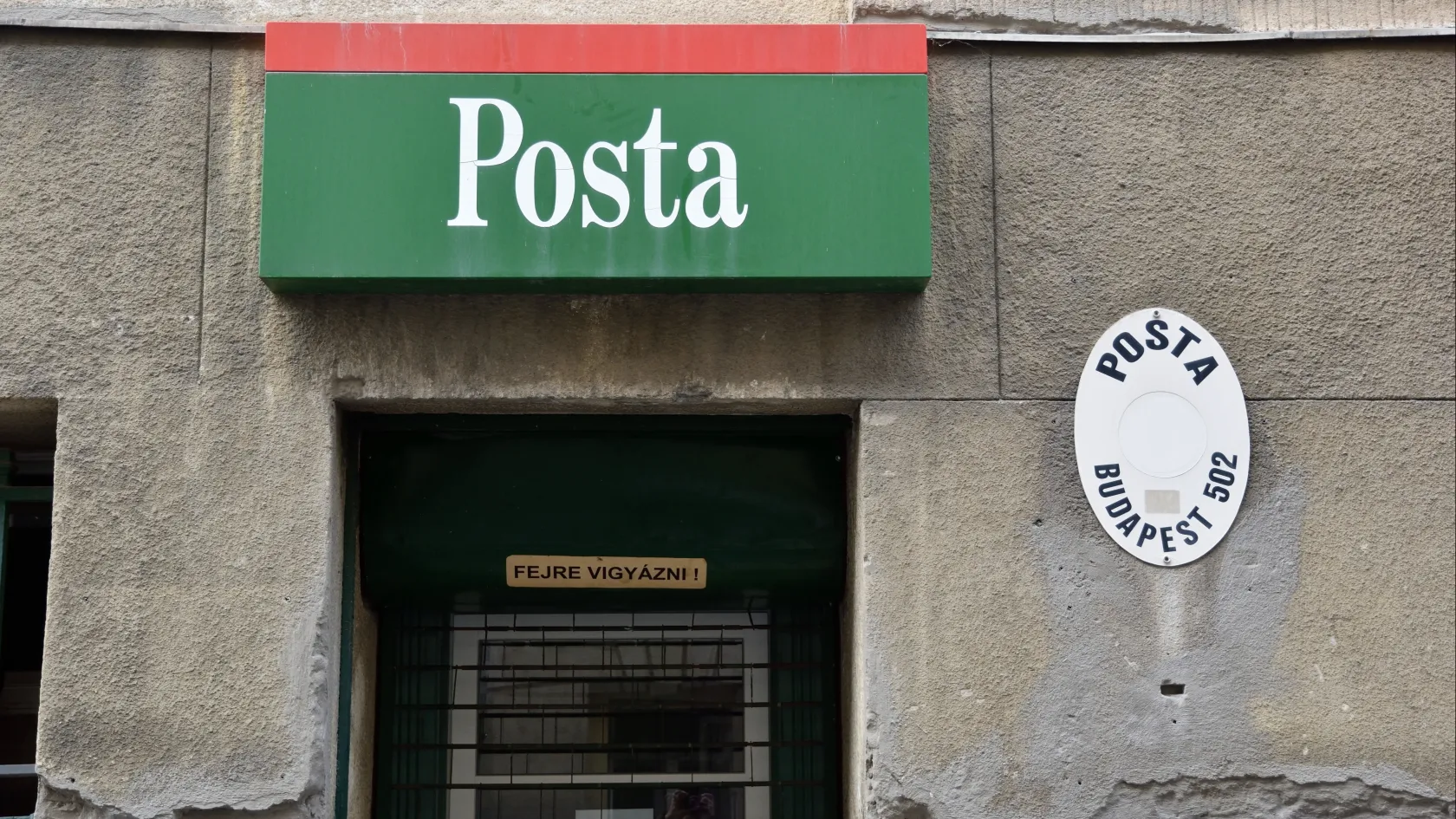 Nem nyitja ki a Magyar Posta az ideiglenesen bezárt postáit