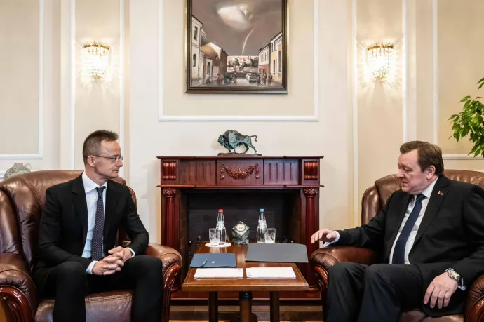 Szijjártó Minszkbe látogatott, és a békéről győzködte belarusz kollégáját