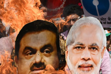 A világ egyik leggazdagabb emberének bukása megrengeti az indiai modellt is