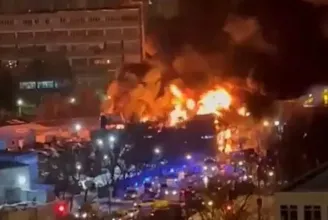 Hatalmas tűz ütött ki Moszkvában egy hadiipari komplexum közelében