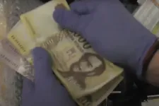 Kirúgták az állásából, és első fokon próbára bocsátották a mentőst, aki lopott egy betegtől