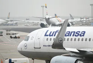 Megsérült egy optikai kábel egy építkezésen, lebénult a Lufthansa repülésirányítása a frankfurti reptéren
