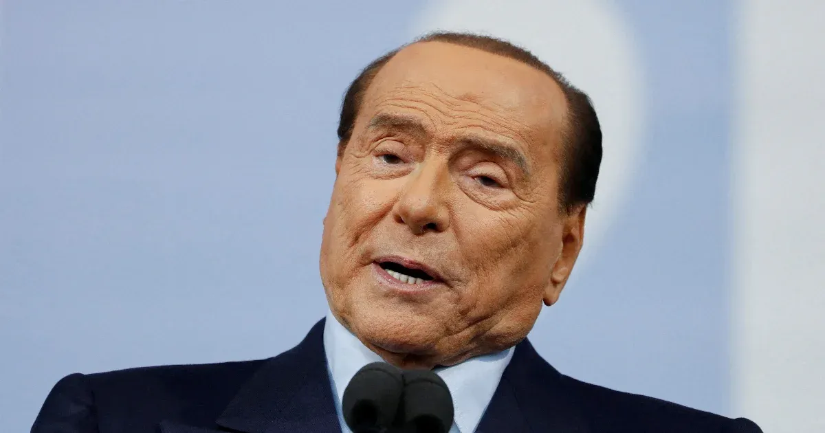 Berlusconit jogerősen felmentették a bunga-bunga partik miatti vádak alól