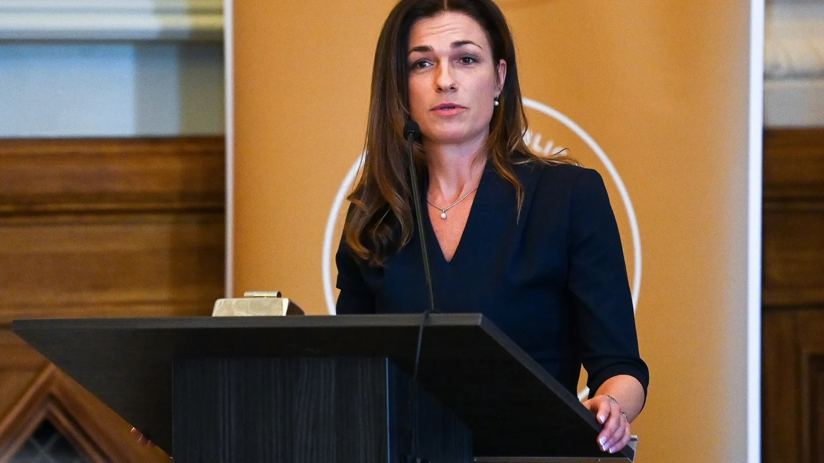 Népszava: Budapestre jön az EP Pegasus-bizottsága, Varga Judit válaszra se méltatta őket