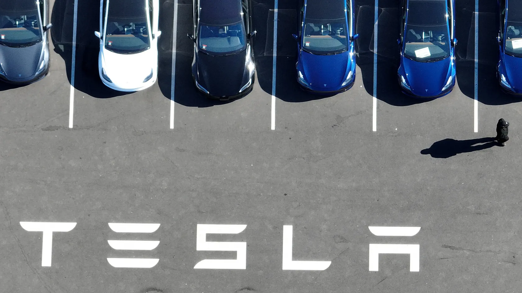 Szakszervezetet akartak alapítani a Tesla-dolgozók, erre kirúgták őket
