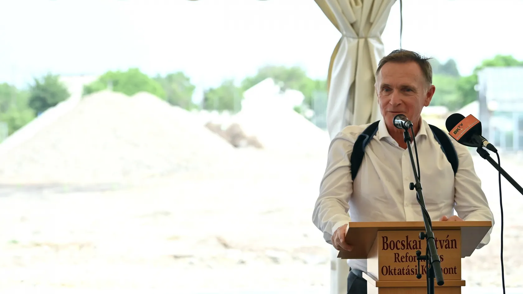 Wáberer György kormánybiztosi pozíciója is megszűnt, miután Tiborczék kivásárolták a cégéből