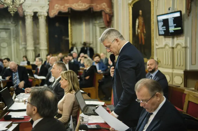Tápai Péter, a Fidesz–KDNP frakcióvezetője elmondta ellenérveit – Fotó: Bálint András / Szegeder.hu / Telex