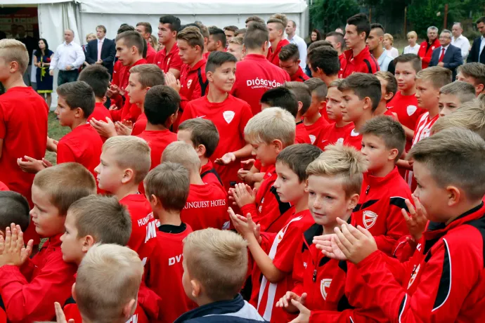 Megmaradnak a csapatsportok milliárdjai, Brüsszel engedélyezte a taoprogram folytatását