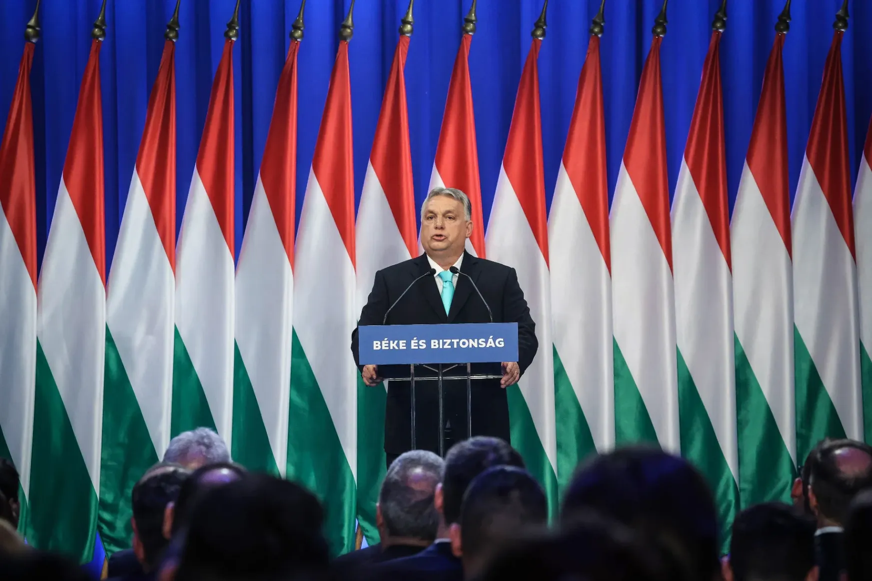 Orbán Viktor: Fenntartjuk a gazdasági kapcsolatokat Oroszországgal