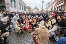 Úgy elűzték a telet a csíkszeredaiak és a kézdivásárhelyiek, hogy kisütött a nap és elolvadt a hó